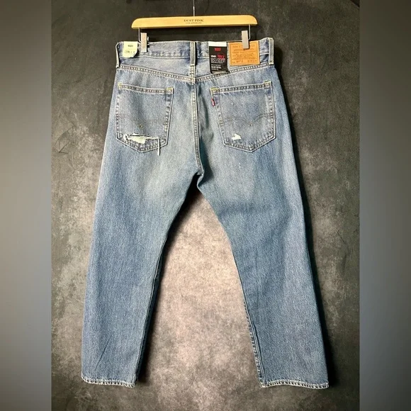 Levi’s 1961 551 z
Size 34x30 - Picture 6 of 16